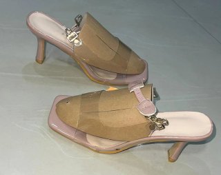 Tacones transparentes rosa