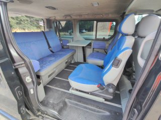 Opel Vivaro 2003