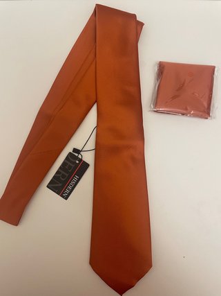 Corbata HISDERN naranja con pañuelo