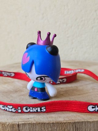 Boneca Chic-i Girls Vamprincesas Famosa