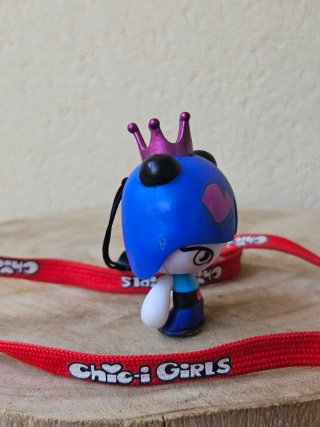Boneca Chic-i Girls Vamprincesas Famosa