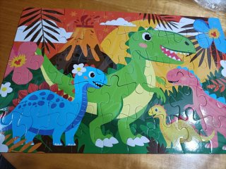 Puzzle infantil unicornio y dinosaurio fosforito
