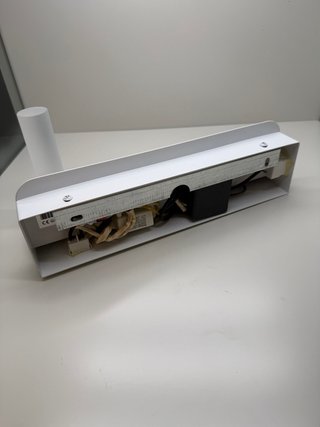 Mesita flotante con cargador inalámbrico + luz LED