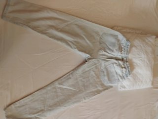 Jeans con elastico e laccetti