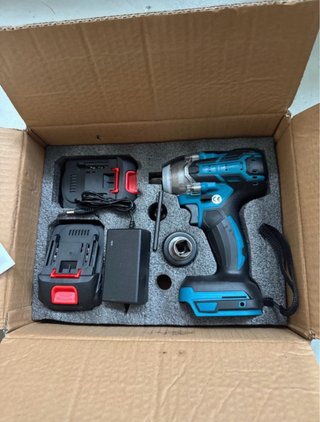 Taladro/Atornillador Impacto + 2 Baterías