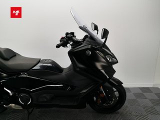 YAMAHA T-MAX TECH MAX 2023 13656 kms.