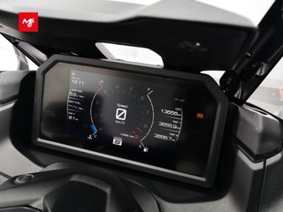 YAMAHA T-MAX TECH MAX 2023 13656 kms.