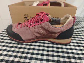 Botas senderismo Doghammer. Talla pequeño.