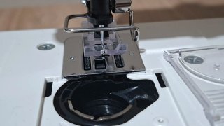 Máquina de coser AEG NM 525 mini