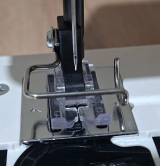 Máquina de coser AEG NM 525 mini