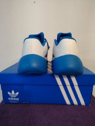 Zapatillas Adidas Blancas y Azules