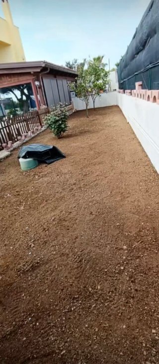 Instalación de césped artificial profesional