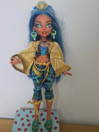 MUÑECA MONSTER HIGH CLEO DE NILE