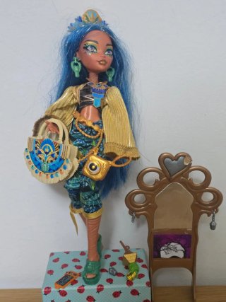 MUÑECA MONSTER HIGH CLEO DE NILE
