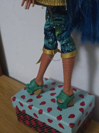MUÑECA MONSTER HIGH CLEO DE NILE