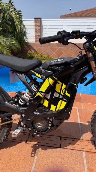 Surron Light bee X 2025