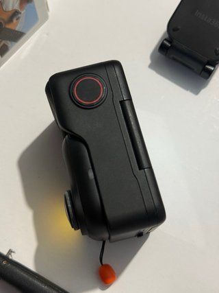 Insta360 GO Ultra + Accesorios