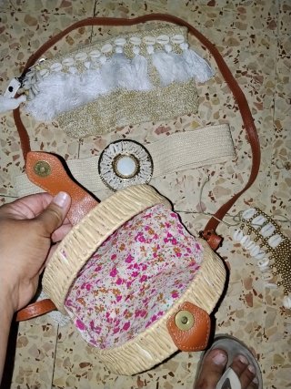 Bolso de playa redondo conchas y collar
