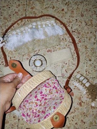 Bolso de playa redondo conchas y collar