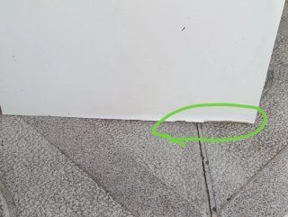 REBAJADO. Mueble bajo blanco.