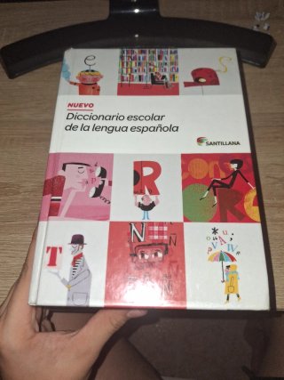 Pack de diccionarios, valenciano y castellano.
