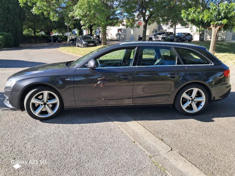 Audi A4 2009 - foto 1