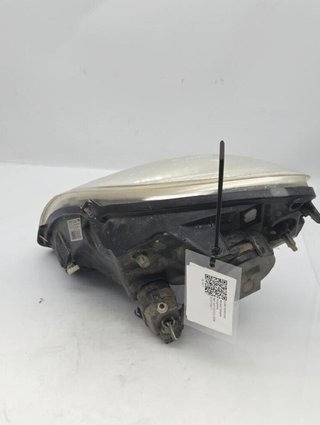 Renault 4677 faro derecho 8200150617 kangoo