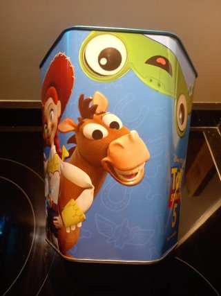 Cubo Metal Hexagonal Toy Story 5