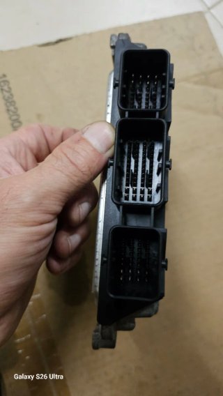 ECU Bosch Peugeot/Citroen 0 281 011 823