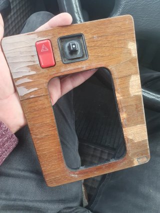 Embellecedor madera consola Mercedes 190