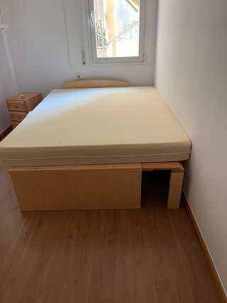 Cama madera con almacenaje + mesita