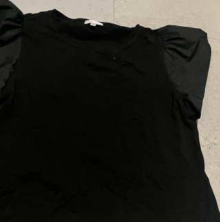 Blusa Lycra Negra Manga Satén