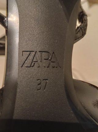 Zapatos tacón charol Zara T.37