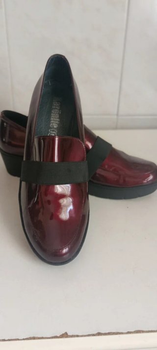 Mocasines Karontte Burdeos con Plataforma