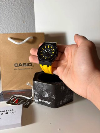 Reloj G-Shock Negro y Amarillo