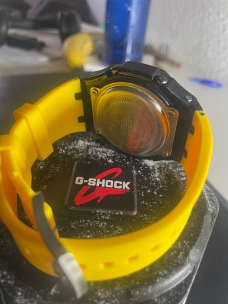 Reloj G-Shock Negro y Amarillo