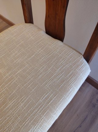 Sillas de salón de madera y tela