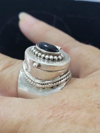Anillo pastillero plata y onix negro