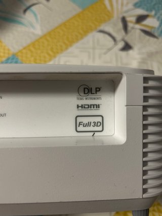 Proyector Optoma Blanco con pantalla y soporte