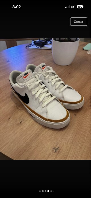 Zapatillas Nike Blancas y Negras