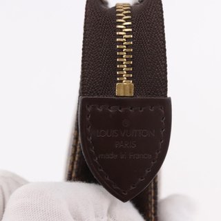 LOUIS VUITTON Damier Ebene Poche Toilette 15