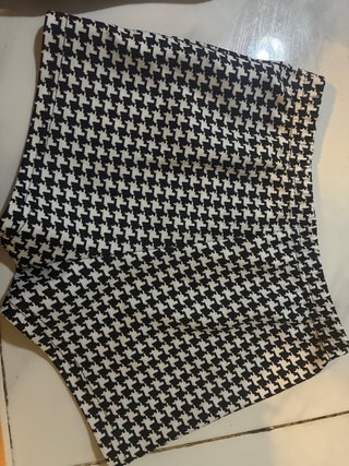 Pantalón corto estampado pata de gallo