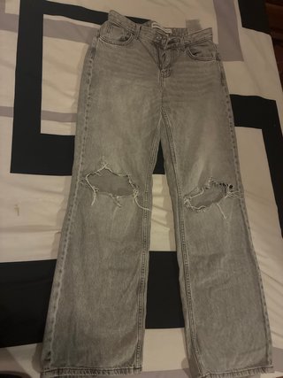 Pantalón vaquero Bershka desgastado talla 36