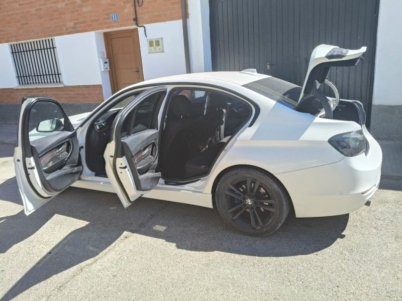 BMW Serie 3 2012 - foto 1