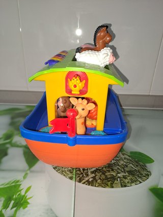 Arca de Noé con animales y sonido