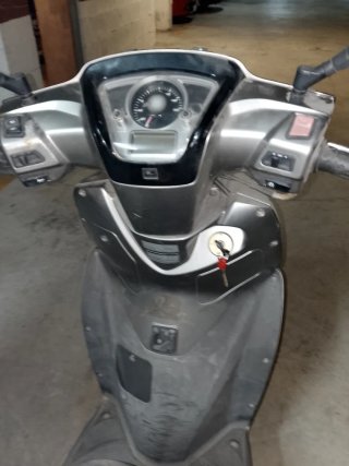 Kymco People GTI 125 Scooter Gris