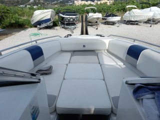Barco Four Winns modelo Horizon 22" pies.