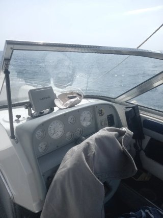 Barco Four Winns modelo Horizon 22" pies.
