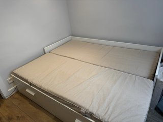 Diván Brimnes con 2 cajones y colchones