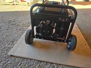 Generador NUEVO y en su caja, arranque eléctrico B